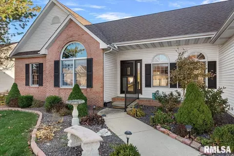 Exterior - 2716 Killarney Rd, Springfield, IL 62711 photo 2 of 9