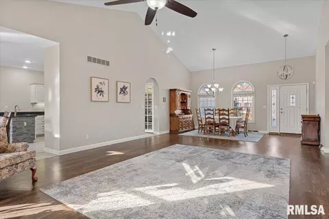 Entry Way - 2716 Killarney Rd, Springfield, IL 62711 photo 3 of 4