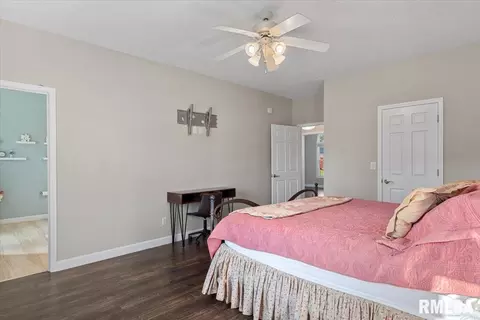 Bedroom - 2716 Killarney Rd, Springfield, IL 62711 photo 3 of 7