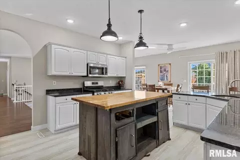 Kitchen - 2716 Killarney Rd, Springfield, IL 62711 photo 3 of 4