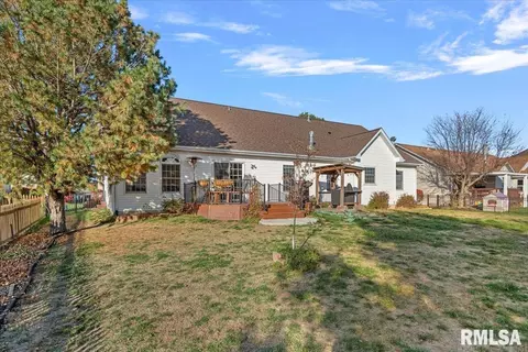 Exterior - 2716 Killarney Rd, Springfield, IL 62711 photo 7 of 9