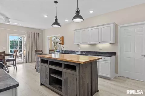 Kitchen - 2716 Killarney Rd, Springfield, IL 62711 photo 4 of 4