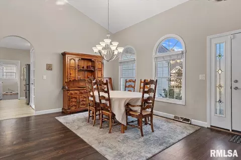 Dining - 2716 Killarney Rd, Springfield, IL 62711 photo 2 of 2