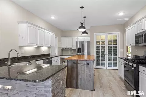 Kitchen - 2716 Killarney Rd, Springfield, IL 62711 photo 1 of 4
