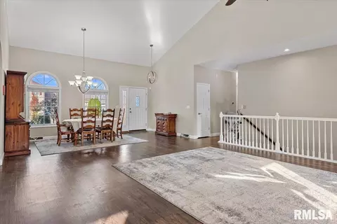 Entry Way - 2716 Killarney Rd, Springfield, IL 62711 photo 2 of 4