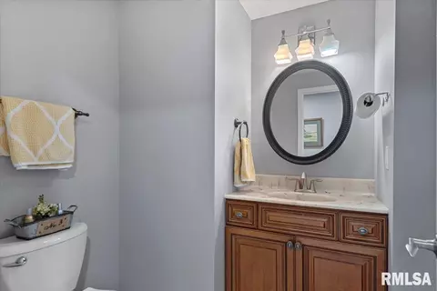 Bath - 2716 Killarney Rd, Springfield, IL 62711 photo 5 of 5