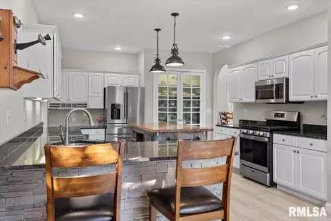 Kitchen - 2716 Killarney Rd, Springfield, IL 62711 photo 2 of 4