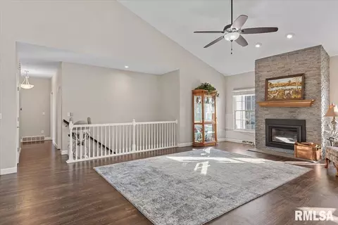 Entry Way - 2716 Killarney Rd, Springfield, IL 62711 photo 1 of 4