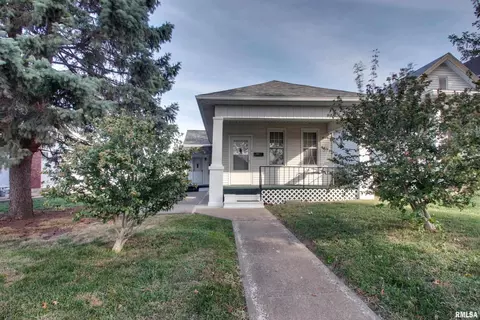 2069 Spring St, Quincy, IL 62301