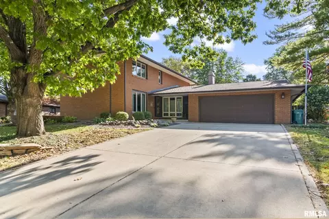 2316 S Willemore Ave, Springfield, IL 62704