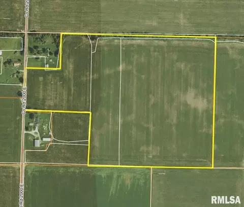 2000 E Rd, Saint Peter, IL 62880