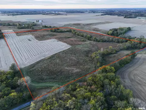 Enos Road, Carlinville, IL 62626