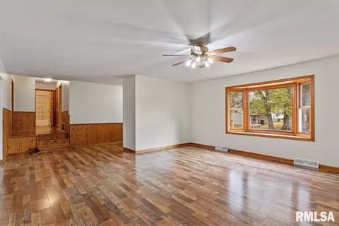 9 Coachlight Ct, Springfield, IL 62703 photo 8