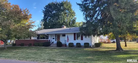 668 Harvey St, Galesburg, IL 61401