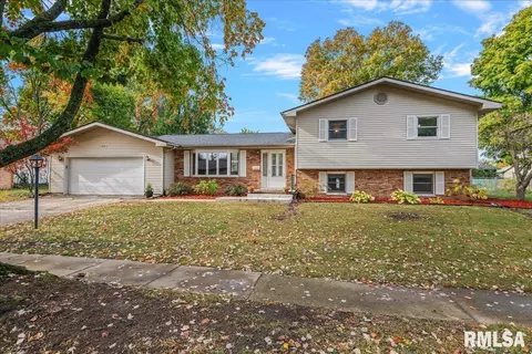 3113 Lindenwood Dr, Springfield, IL 62704