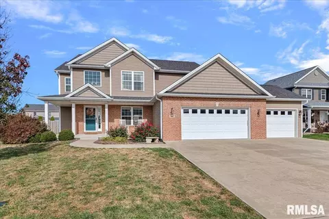 905 Boxwood Ct, Chatham, IL 62629