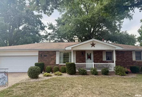 1622 S 30th St, Quincy, IL 62301