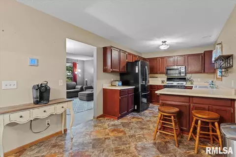 2508 W Harbauer St, Springfield, IL 62702 photo 11