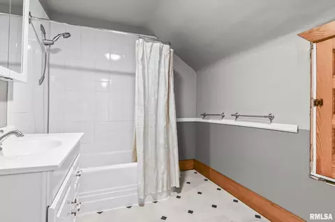 835 S Park Ave, Springfield, IL 62704 photo 32