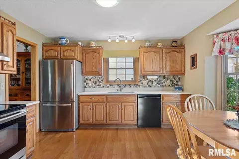 3320 Blueberry Ln, Springfield, IL 62711 photo 4