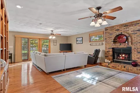 600 Tecumseh Trl, Springfield, IL 62711 photo 24