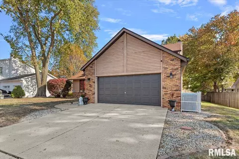 600 Tecumseh Trl, Springfield, IL 62711 photo 3