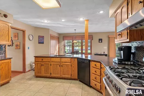 600 Tecumseh Trl, Springfield, IL 62711 photo 15