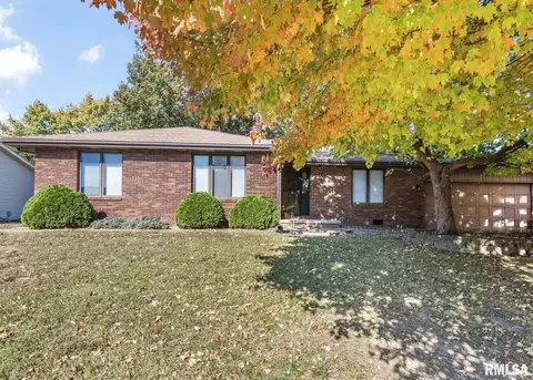 2545 Winfield Dr, Springfield, IL 62704