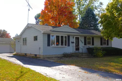 1450 Bridge Ave, Galesburg, IL 61401