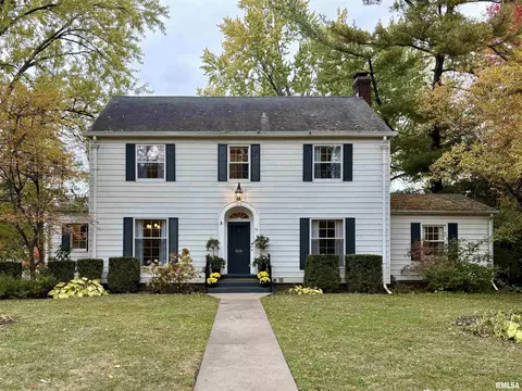 71 Park Lane Dr, Galesburg, IL 61401