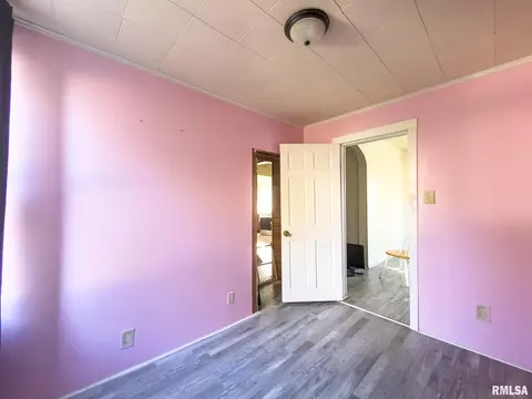 Bedroom - 206 W Lower St, Abingdon, IL 61410 photo 2 of 4