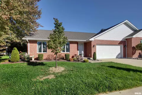 305 Shannon Dr, Quincy, IL 62301