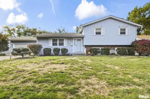 2717 Bennington Dr, Springfield, IL 62704