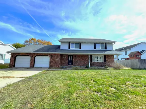 3120 Red Bud Ln, Springfield, IL 62712