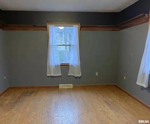 3120 Red Bud Ln, Springfield, IL 62712 photo 7
