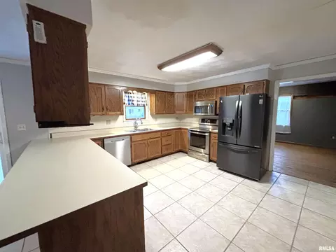 3120 Red Bud Ln, Springfield, IL 62712 photo 3