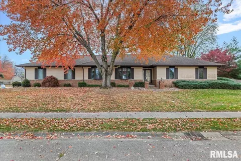 3100 Jalna Dr, Springfield, IL 62704