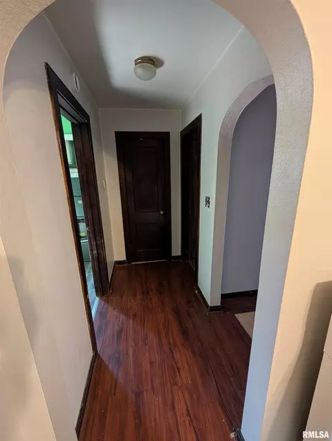 Entry Way - 1221 N Rutledge St, Springfield, IL 62702 photo 4 of 5