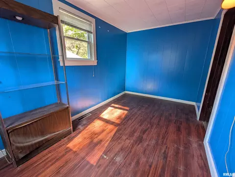 Bedroom - 1221 N Rutledge St, Springfield, IL 62702 photo 4 of 6