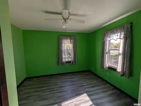 Bedroom - 1221 N Rutledge St, Springfield, IL 62702 photo 5 of 6