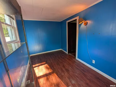 Bedroom - 1221 N Rutledge St, Springfield, IL 62702 photo 3 of 6