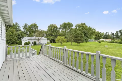 Exterior - 184 Cravens Rd, Springfield, IL 62712 photo 3 of 11