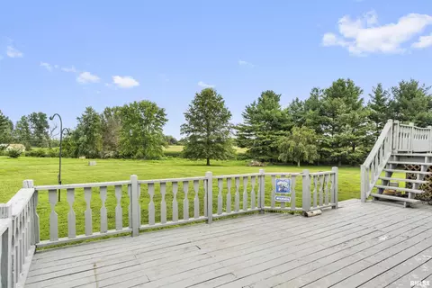 Exterior - 184 Cravens Rd, Springfield, IL 62712 photo 4 of 11