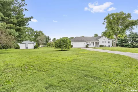 Exterior - 184 Cravens Rd, Springfield, IL 62712 photo 8 of 11