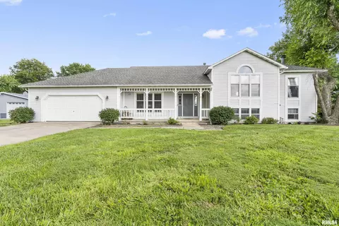 Exterior - 184 Cravens Rd, Springfield, IL 62712 photo 1 of 11