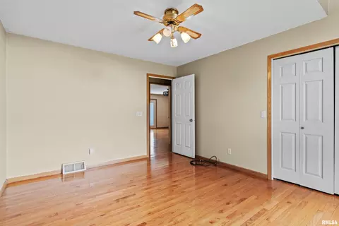 Bedroom - 184 Cravens Rd, Springfield, IL 62712 photo 3 of 7