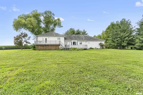 Exterior - 184 Cravens Rd, Springfield, IL 62712 photo 5 of 11