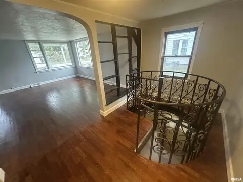 Other - 205 N Austin Ave, Abingdon, IL 61410 photo 3 of 6