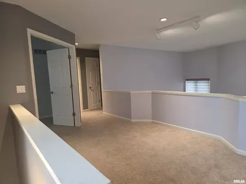 Entry Way - 602 Eagle Trce, Quincy, IL 62305 photo 1 of 1