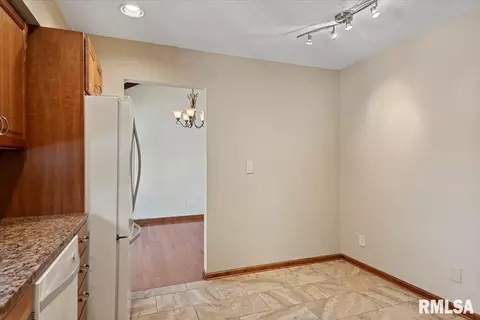 3108 Rutgers Dr, Springfield, IL 62704 photo 13